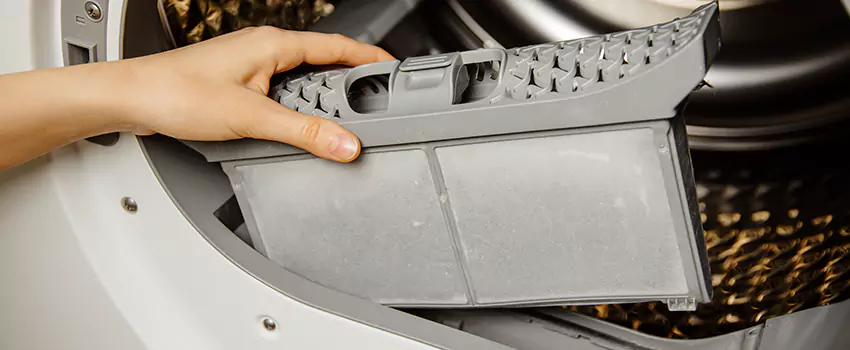 Signs Of A Clogged Dryer Lint Trap in Roseville, Minnesota